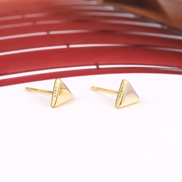 14k Gold Pyramid Stud Earrings - Picture 12 of 16